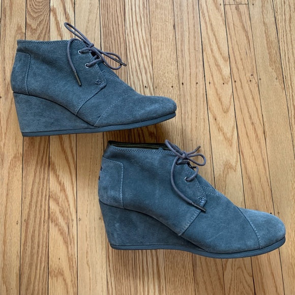 TOMS Gray Lace-up Wedge Bootie - Picture 3 of 9